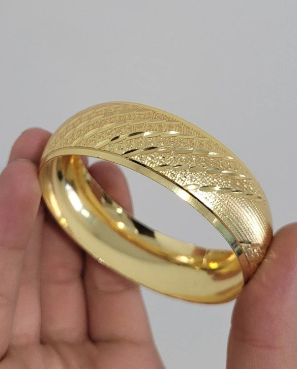 تکپوش طرح طلای زنانه،جنس طلا روس اصل،در ۲ مدل شیک،دارای سایز بندی💍