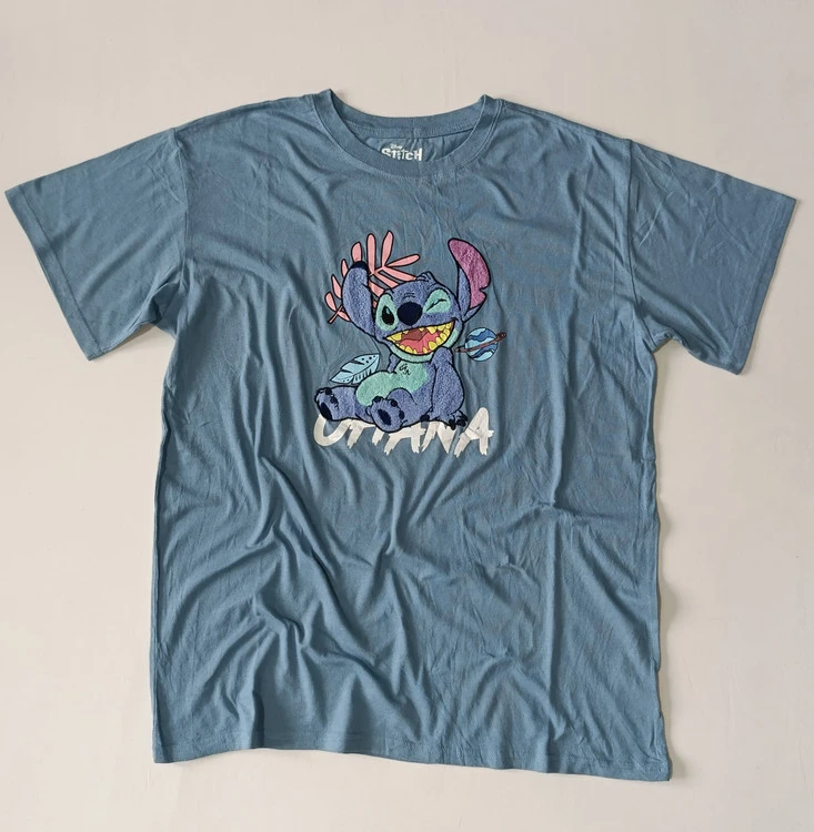 تی شرت زنانه برند دیزنی استیچ DISNEY STITCH استوک اورجینال خوش رنگ