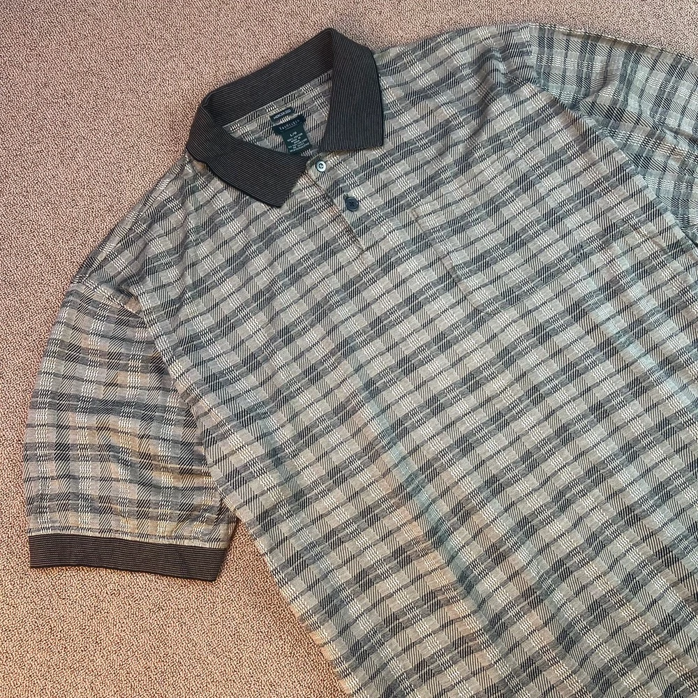 تیشرت یقه دار استوک اورجینال- VANHEUSEN-سایزXL-استوک مارکباز