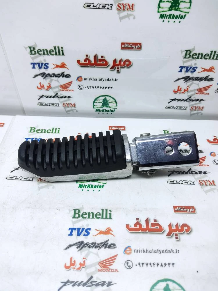 جا پایه عقب سمت چپ موتور بنلی 150 قدیم