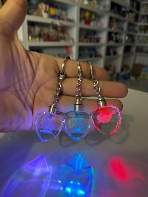 جاکلیدی کریستالی قلبی چراغدار RGB