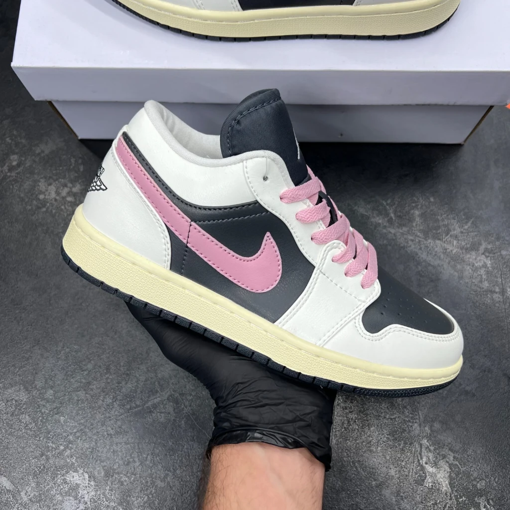 جردن وان لو مشکی صورتی jordan 1 low black pink