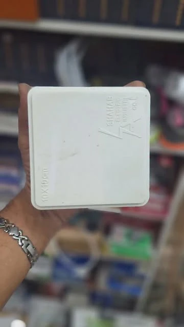 جعبه تقسیم برق و دوربین کم باکس