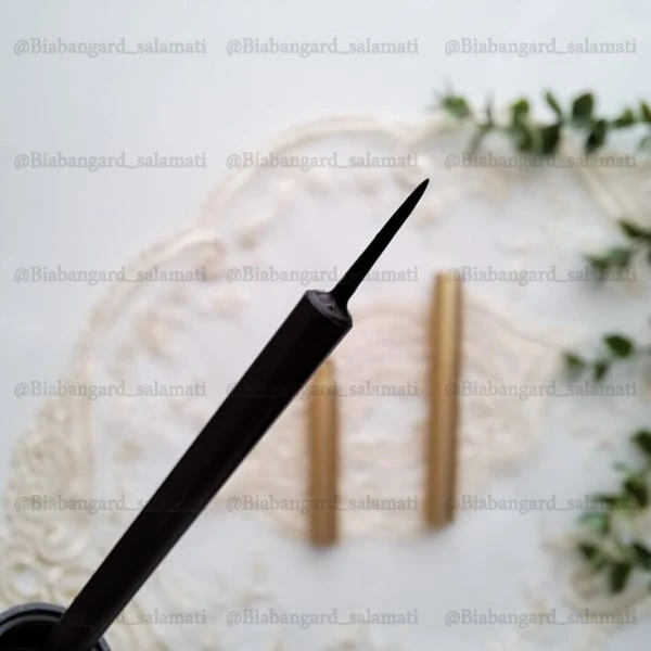 خط چشم مویی ساده با ترکیب سرمه هفت مغز سرمه اثمد گلاب بدون مواد نگهدارنده و شیمیایی تقویت کننده مژه ها بدون حساسیت و سوزش