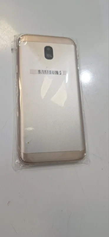 درب پشت سفید j330