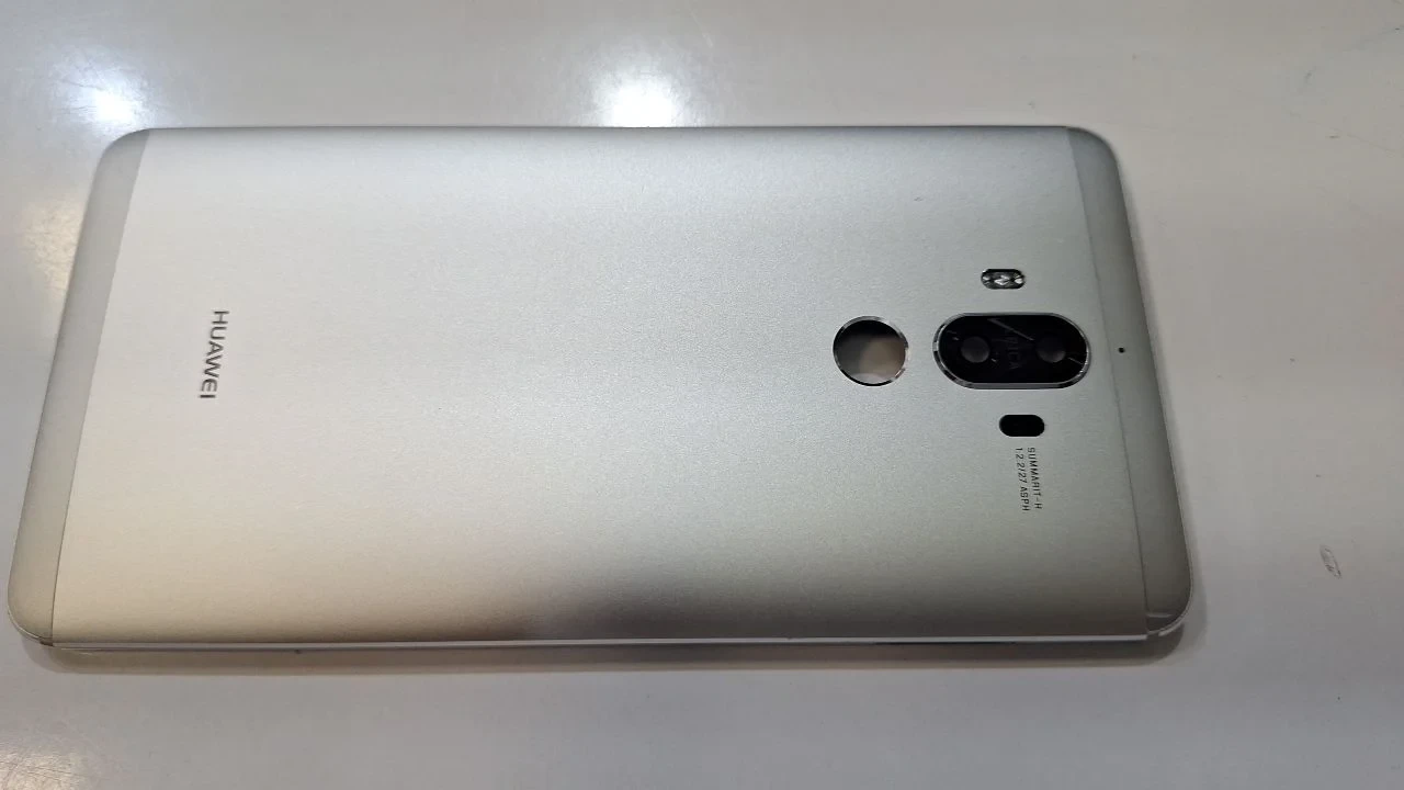 درب پشت و استخوانی Huawei mate 9
