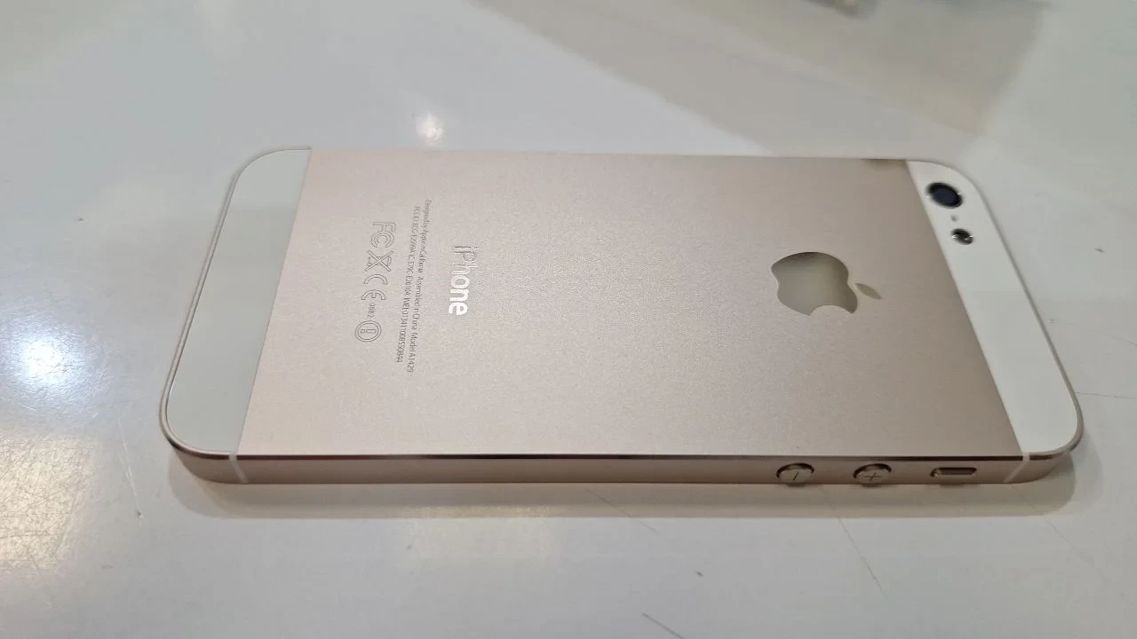 درب پشت و شاسی iPhone 5s