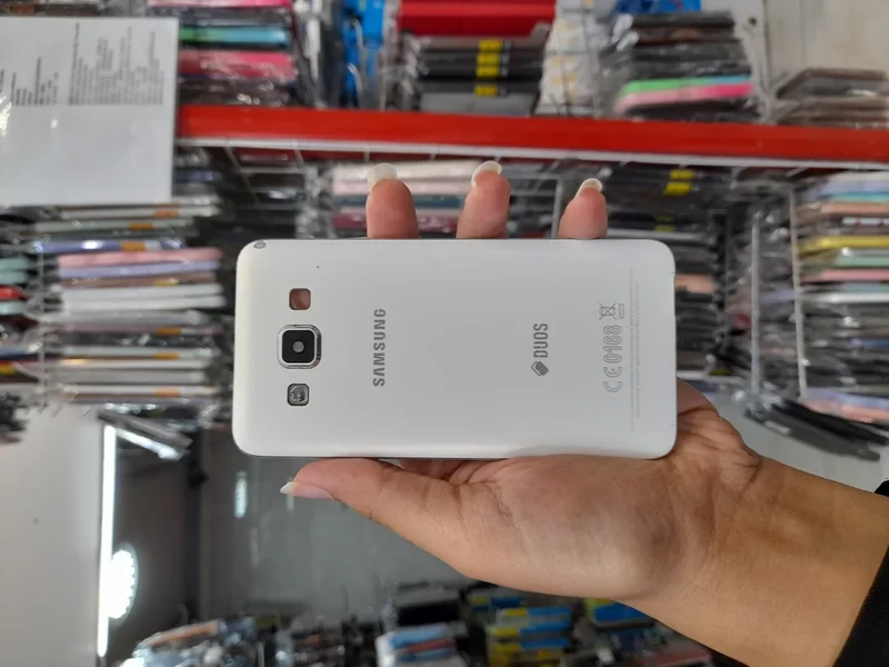 درب پشت کامل استوک سفید Samsung a3/a300