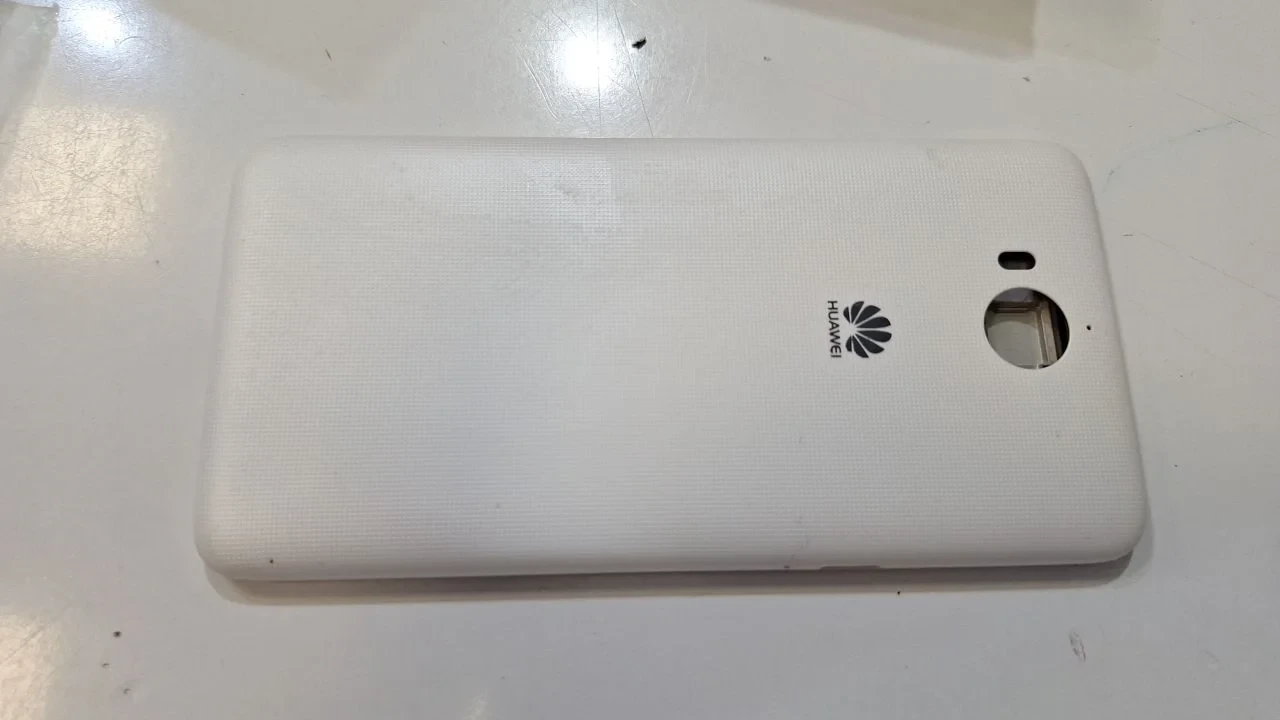 درب پشت کامل سفید Huawei y5 2019