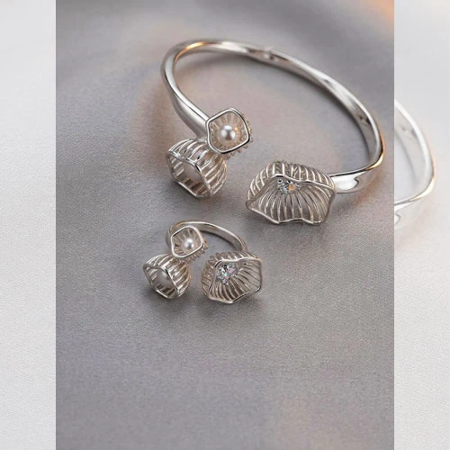 دستبد زنانه مدل گل