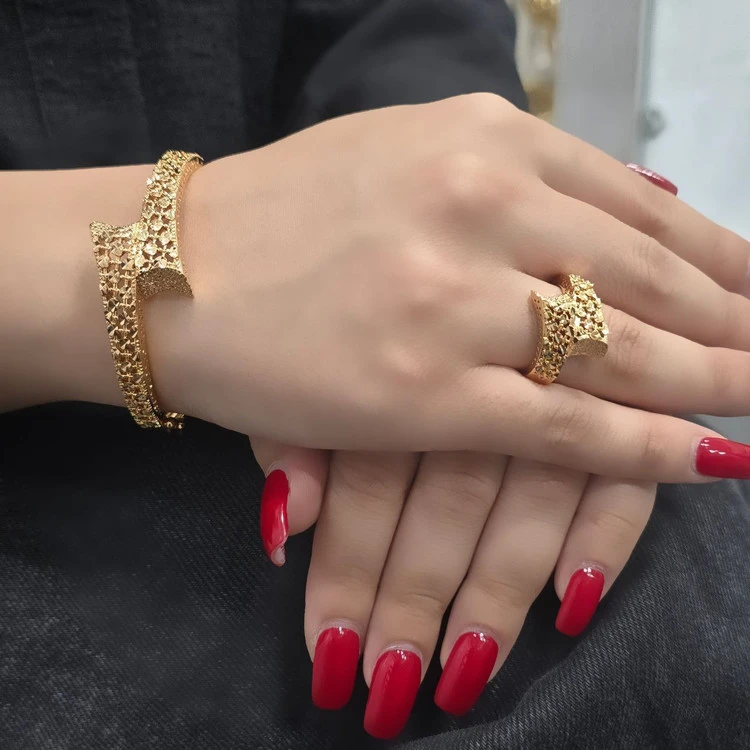 دستبند، انگشتر طرح طلای زنانه، جنس خارجی اصل، رنگ ثابت💍
