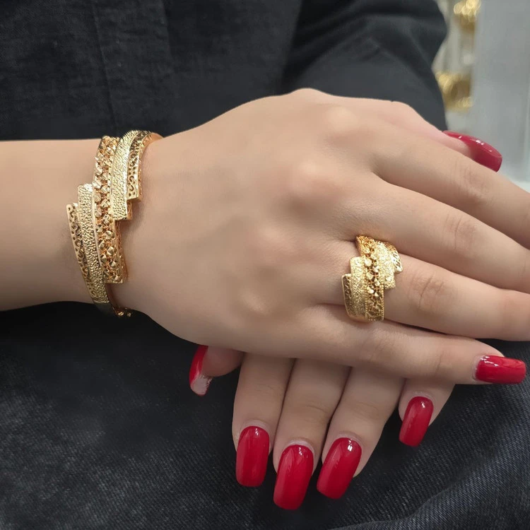 دستبند، انگشتر طرح طلای زنانه، رنگ ثابت،برندمعروف شین💍