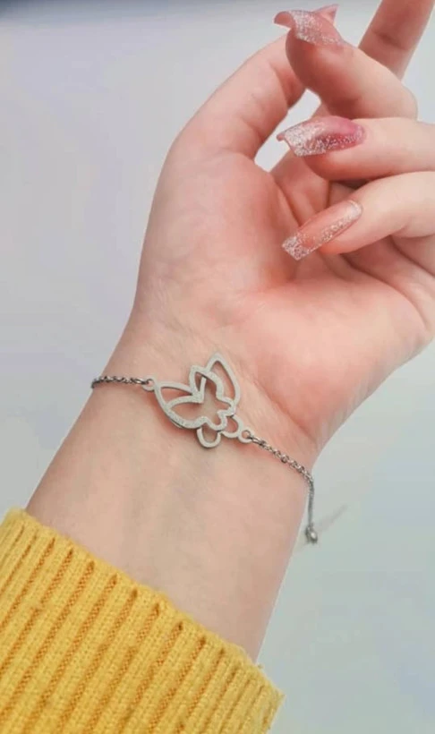 دستبند زنانه نقره‌ای وسط پلاک ۷۱۶۸۲