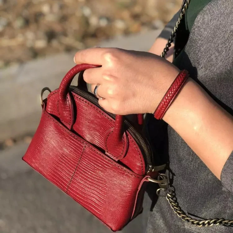 دستبند چرم طبیعی