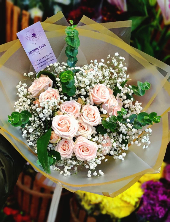 دسته گل رز مینیاتوری