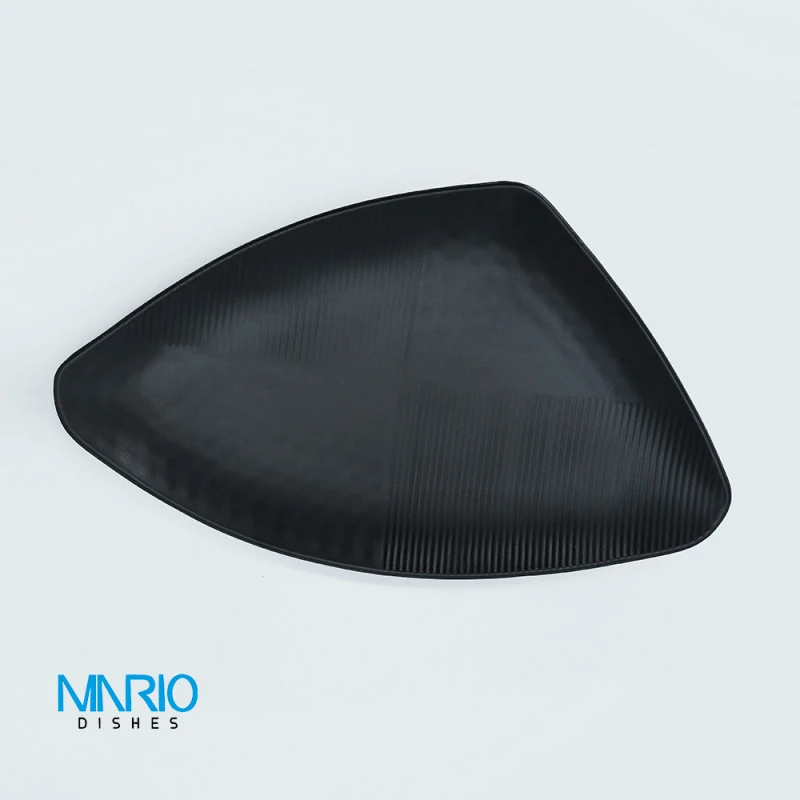 دیس مثلثی ملامین مشکی 8400