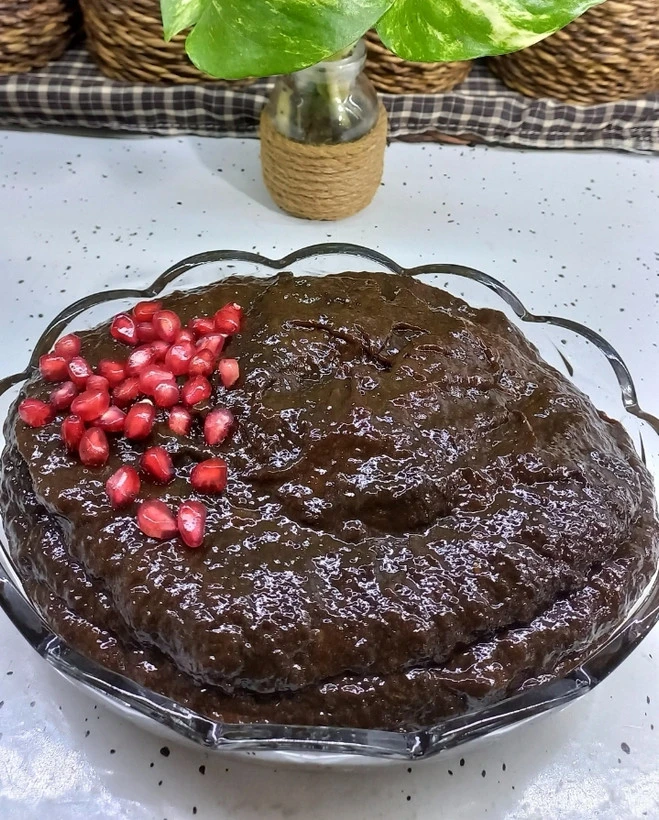 رب انار ملس و ترش خانگی _ ظرف ۷۰۰ گرمی
