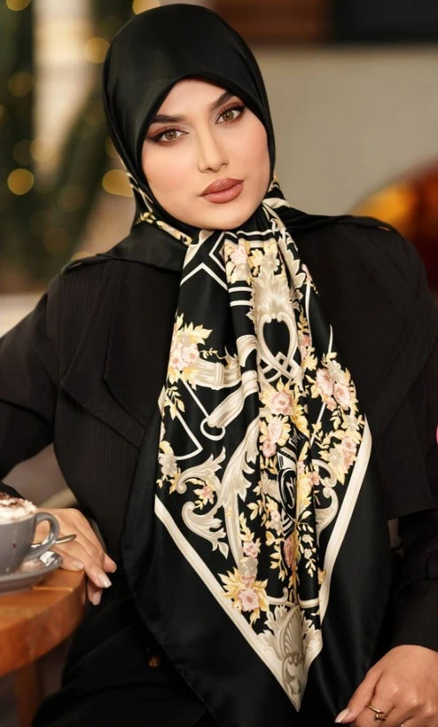روسری ابریشم توییل زنانه دور دستوز قواره ۱۴۰