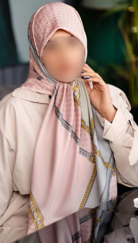 روسری ابریشم توییل زنانه قواره ۱۴۰ دور دست دوز کد 7513