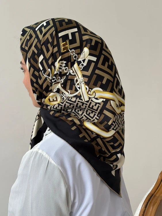 روسری ابریشم تیویل طرح فندی