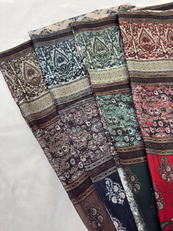 روسری ابریشم طرح فرش
