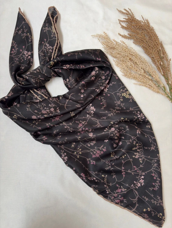 روسری ابریشم گل ریز