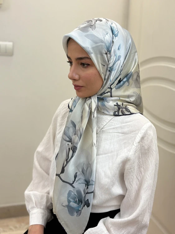 روسری ابریشم گل مگنولیا