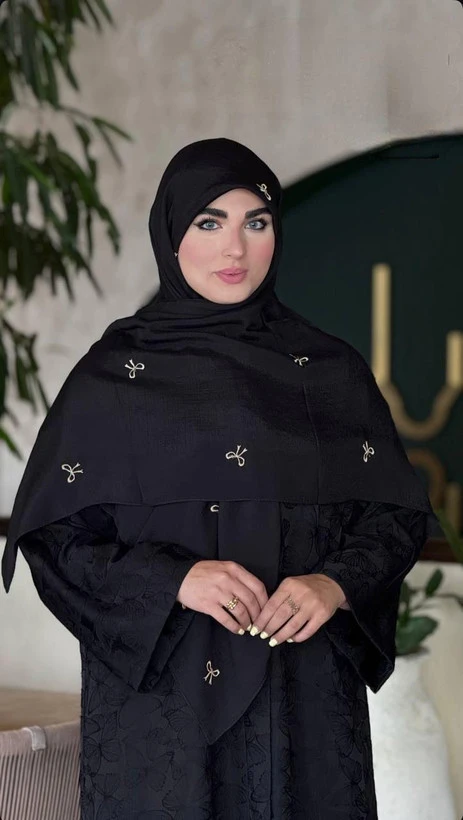 روسری زنانه مشکی گلدوزی پاپیونی قواره ۱۴۰