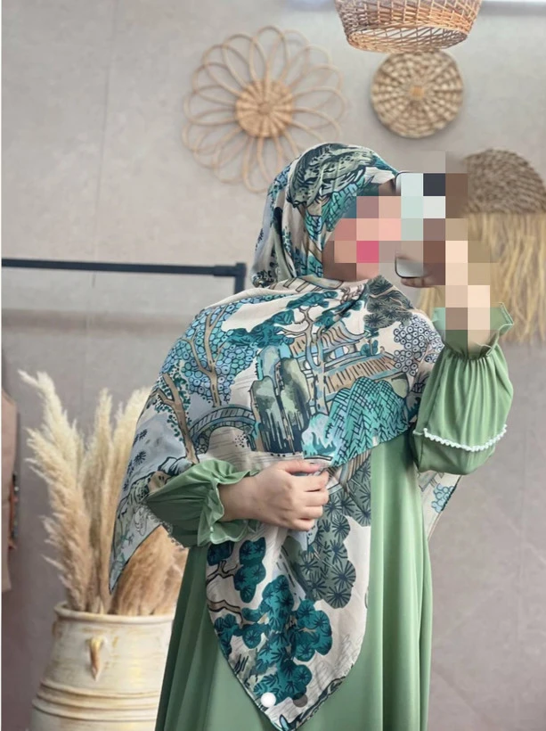 روسری زنانه نخی قواره ۱۴۰ کد 03