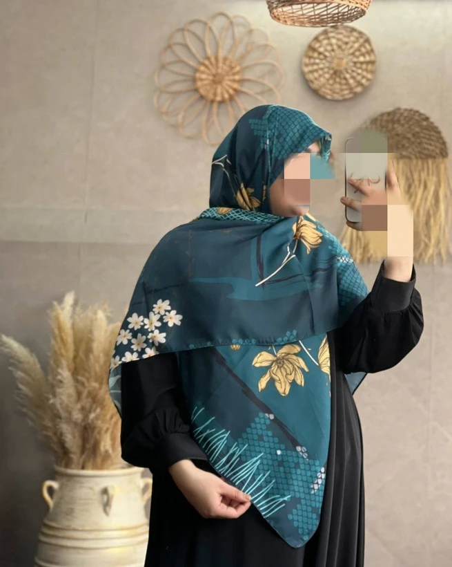 روسری زنانه نخی قواره ۱۴۰ کد05