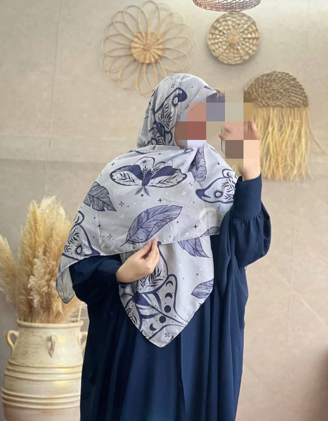 روسری زنانه نخی قواره ۱۴۰ کد06