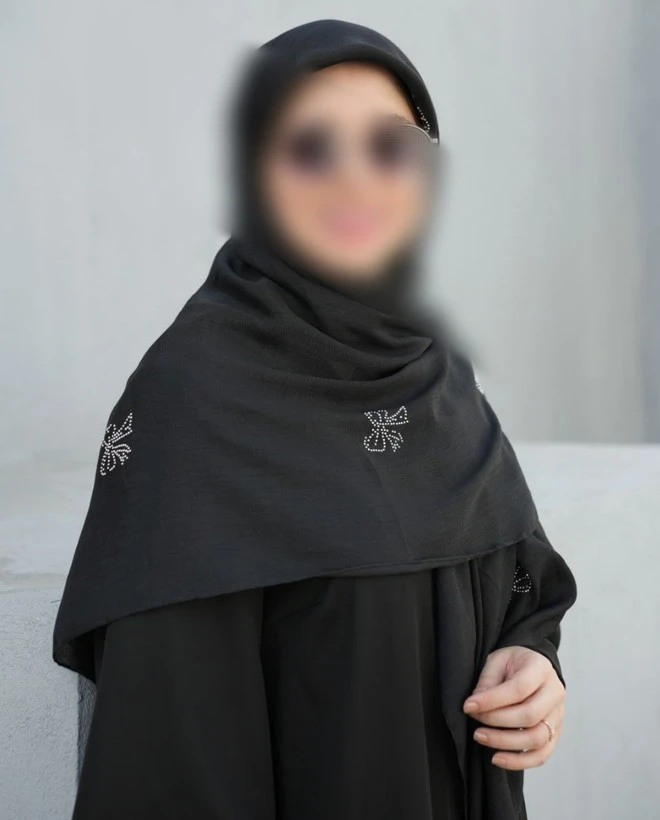 روسری زنانه نخی وال اسلپ نگین دار قواره دار