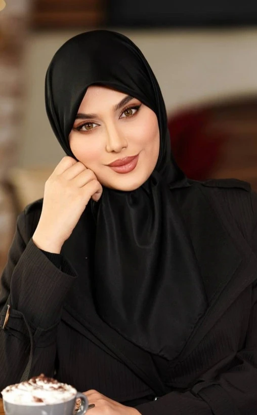 روسری مجلسی زنانه جنس ابریشم توییل قواره 100دور دست دوز