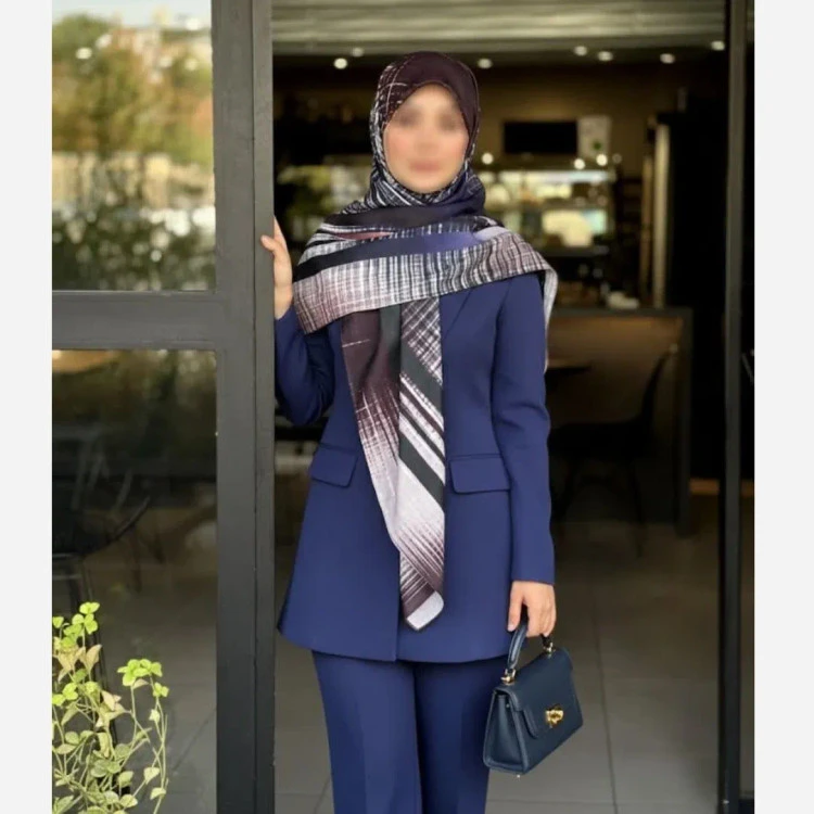 روسری نخ کاستوم طرح ژینوس