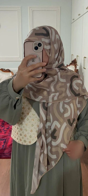 روسری نخی زنانه قواره ۱۴۰ دور دست دوز