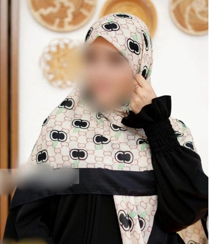 روسری کرپ نخ قواره ۱۴۰