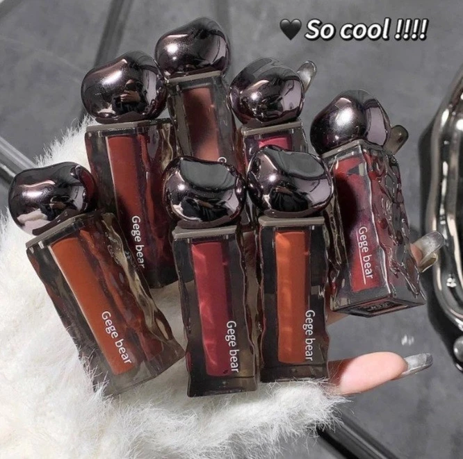 رژلب خیس مایع سنگی پینترستی 𝘎𝘦𝘨𝘦 𝘉𝘦𝘢𝘳🍦