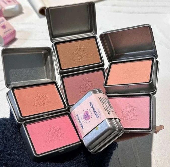 رژگونه تک رنگ جعبه فلزی Herorange 🪿🌸
