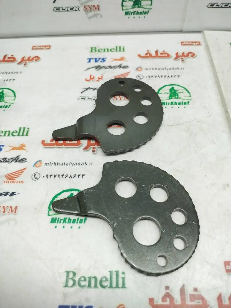 زنجیر کش (تنظیم کننده) چرخ عقب به 2 دو شاخ موتور پالس ns 200 ان اس و rs ار اس (جفتی)