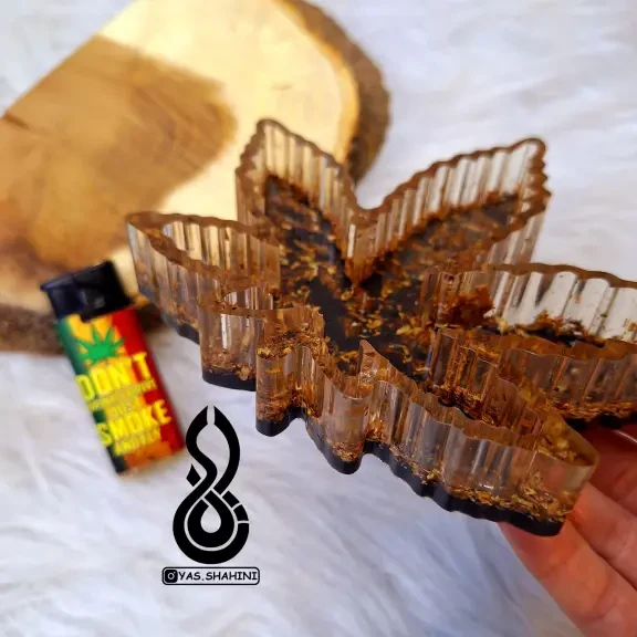 زیرسیگاری ماری‌جوانا و توتون سیگار