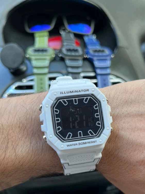 ساعت اسپرت بنمی سفید w218