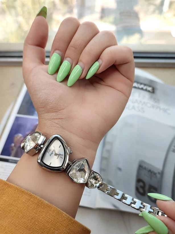 ساعت دخترانه رنگی الینا