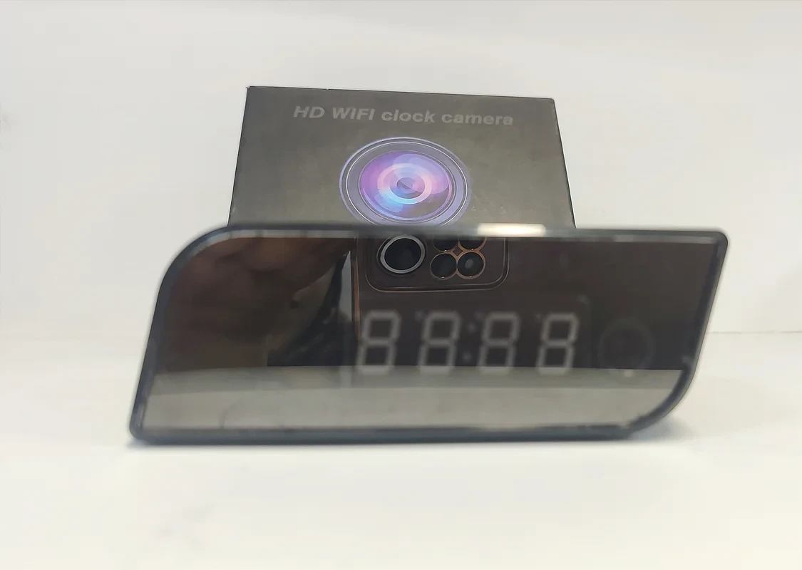 ساعت رومیزی دوربین دار، مجهز به لنز Full HD دید در شب و قابلیت انتقال تصویر به موبایل