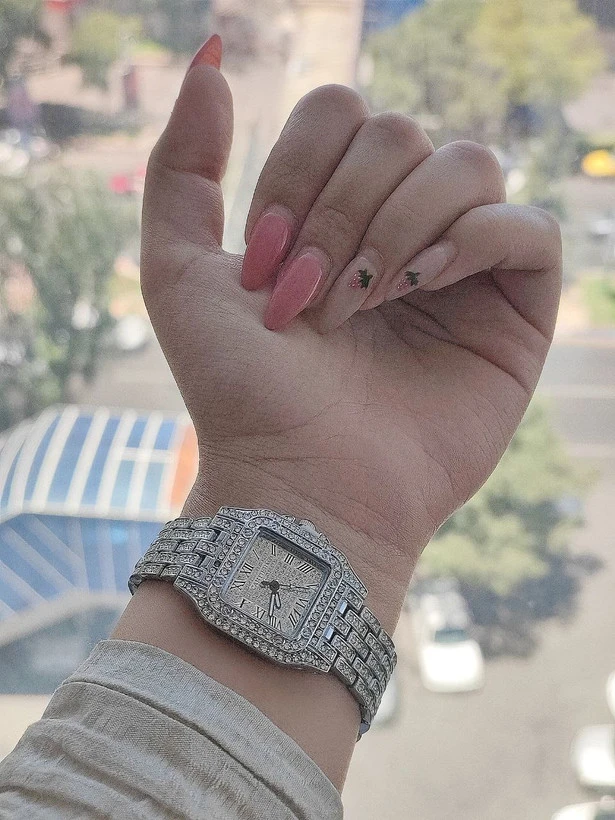 ساعت زنانه مارک کارتیر