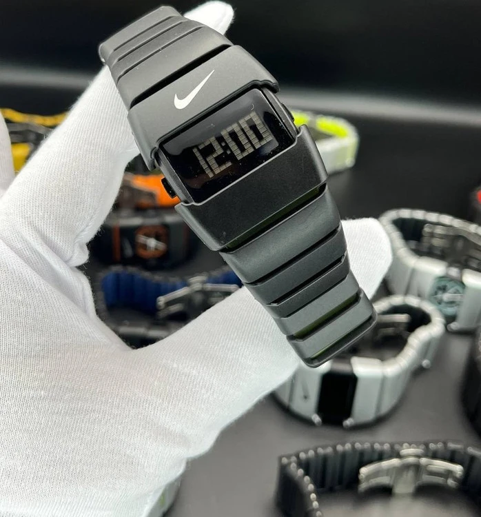 ساعت لاکچری مارک نایکی تریاکس صفحه دیجیتالی NIKE TRIAX بند لاکی و رابر