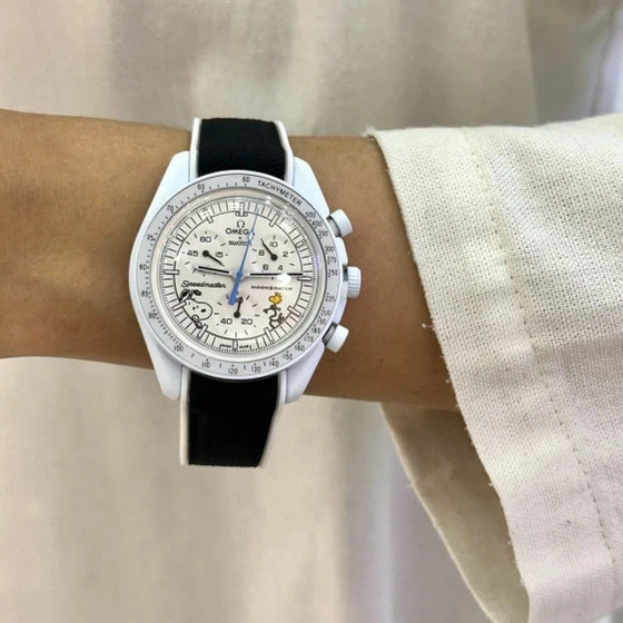 ساعت مچی امگا سواچ Omega Swatch Mission To The Moon طرح اسنوپی بدنه سرامیکی