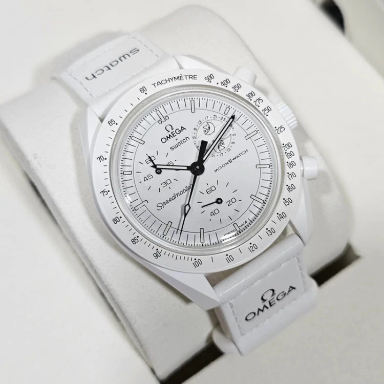 ساعت مچی امگا سواچ مدل اسنوپی سفید(فاز ماه)OMEGA SWATCH MISSION TO THE MOONPHASE-NEW MOON