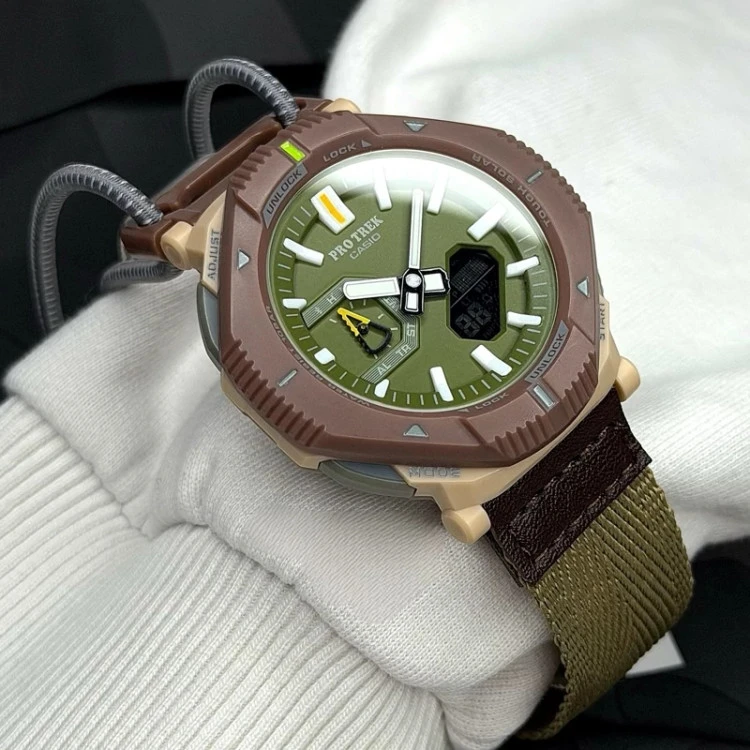 ساعت کاسیو پروترک CASIO PRO TREK های کوالیتی رنگ قهوه ای