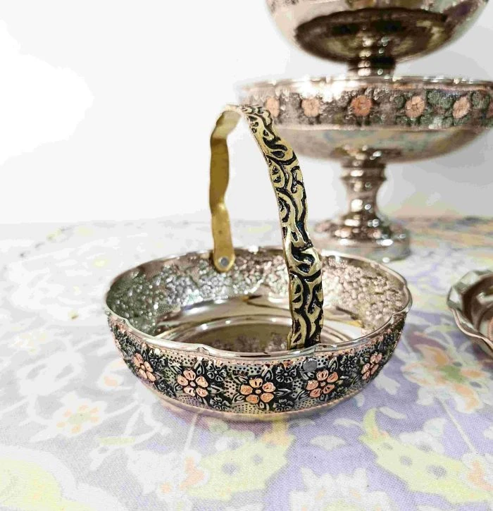سبد پذیرایی مسی قلم کاری گل برجسته نانو ارسال رایگان