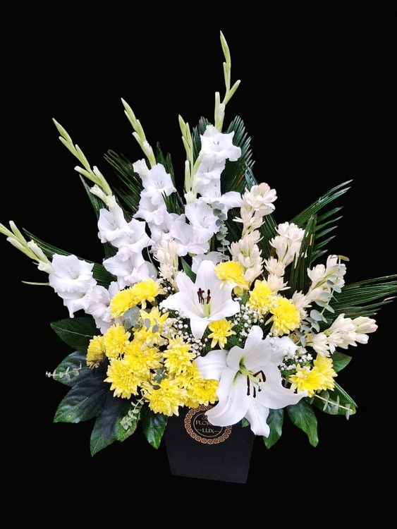 سبد گل ترحیم کد ۰۲ (ارسال رایگان ارومیه)